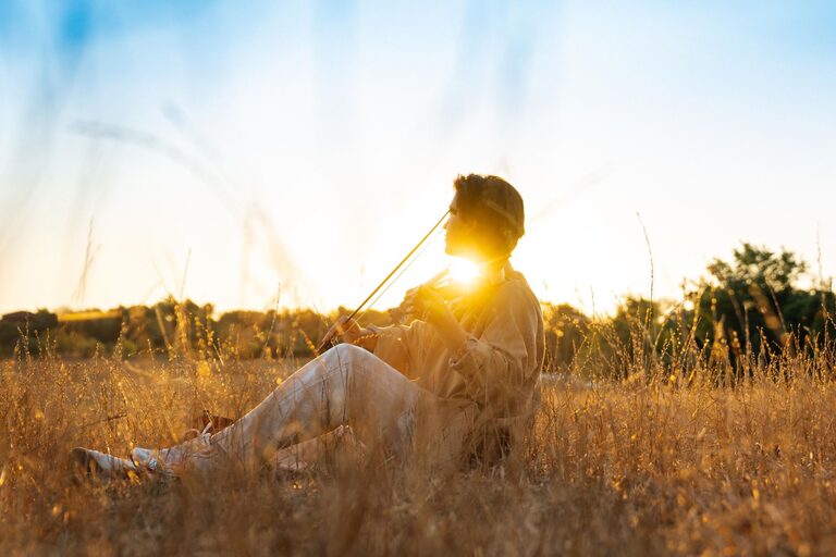 How to Create the Perfect Relaxing Playlist for Your Evenings